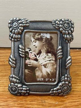 Decorative Mini Pewter Floral Photo Frame